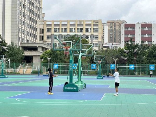 户外学校是什么_户外学校学什么