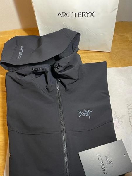 上海户外品牌折扣店在哪里_怎么淘到始祖鸟半价