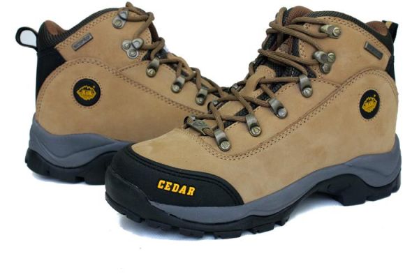 户外鞋种类有哪些_徒步鞋和登山鞋区别