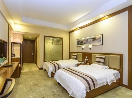 官渡区高原明珠大酒店怎么样_周边有什么好玩的