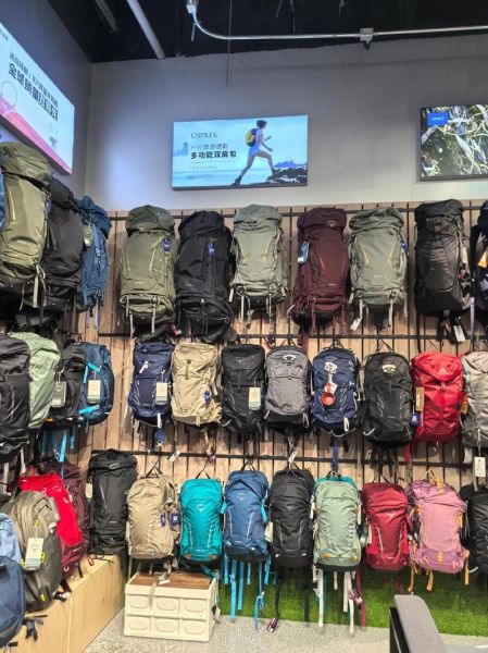 四川户外用品店哪家好_成都徒步装备哪里买