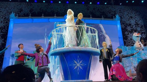 上海迪士尼冰雪奇缘演出时间_门票价格多少钱