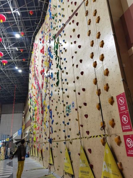 北京户外攀岩的地方_新手去哪攀岩