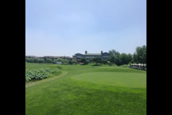 北京高尔夫俱乐部哪家好_北京高尔夫练习场价格