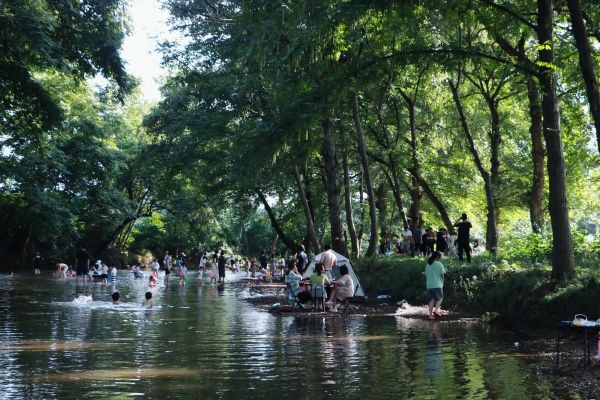 户外群图片怎么拍_户外群图片如何保存