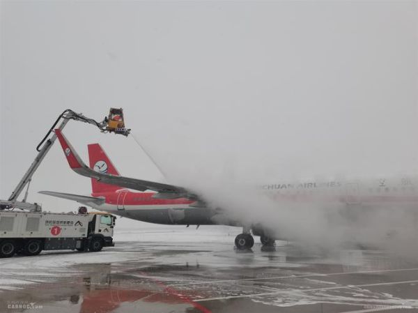 机场除冰雪设备有哪些_冬季跑道除冰流程