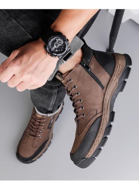 户外皮鞋哪个品牌好_户外皮鞋怎么选