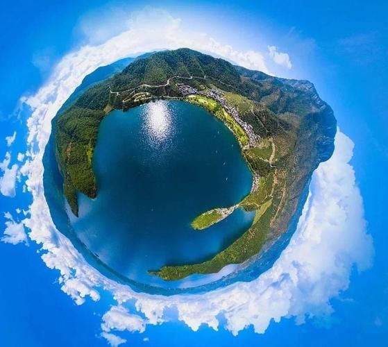 泸沽湖在哪里_高原明珠值得去吗