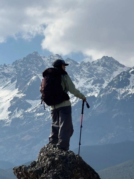 户外旅游服装怎么选_高海拔徒步穿什么