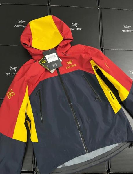 始祖鸟户外官网正品怎么买_始祖鸟冲锋衣为什么这么贵