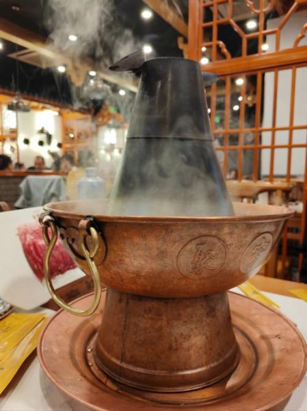 北京铜火锅哪家好_老北京铜火锅怎么吃才地道