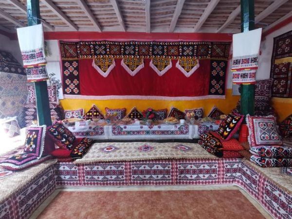 帕米尔高原塔吉克人住哪里_塔吉克族风俗有哪些