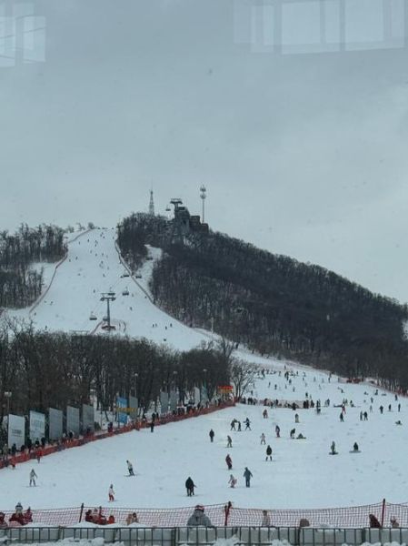庙香山冰雪乐园门票多少钱_庙香山冰雪乐园怎么去