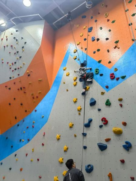 南京户外攀岩去哪玩_初学者如何入门