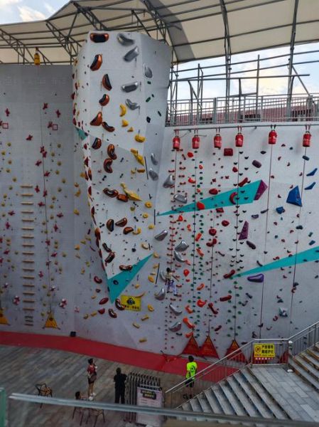 南京户外攀岩去哪玩_初学者如何入门