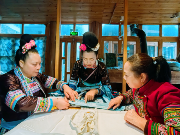 云贵高原人文特色有哪些_云贵高原少数民族文化介绍