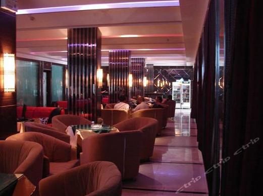 凤凰高原红艺术酒店在哪里_住一晚多少钱