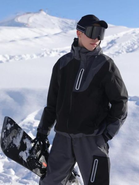 三只熊冰雪王国滑雪服怎么租_价格贵不贵