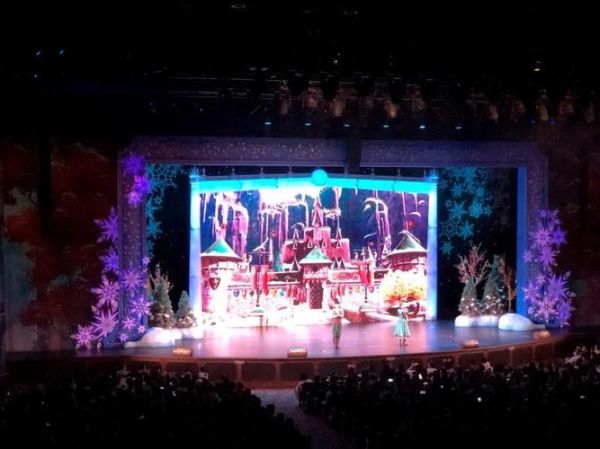 上海迪士尼冰雪奇缘演出时间_冰雪奇缘演出值得看吗