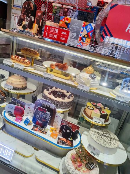 冰雪皇后logo含义是什么_冰雪皇后logo设计元素