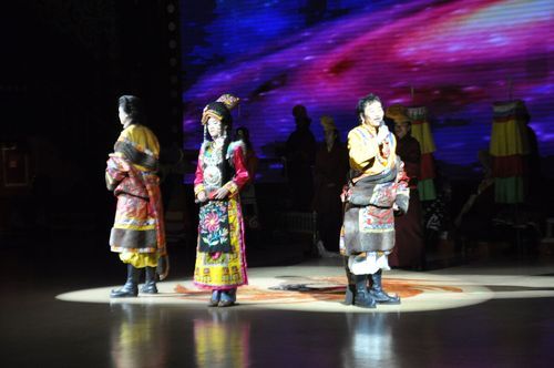 高原红演唱会门票在哪买_高原红演唱会2024行程表