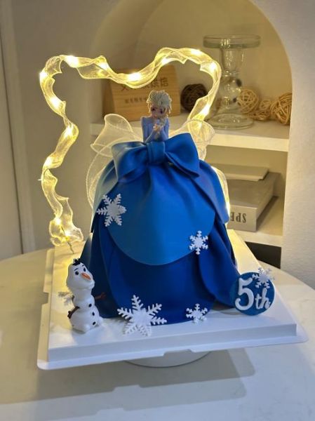 冰雪奇缘蛋糕预定_如何挑选款式