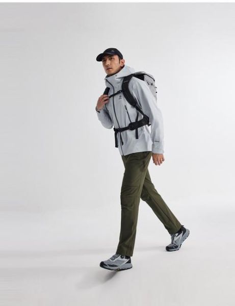 登山鞋怎么选_户外冲锋衣哪个牌子好