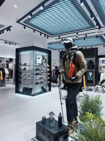 户外装备店哪家好_如何挑选靠谱户外店