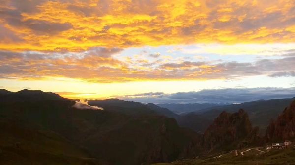 高原日落最佳拍摄时间_高原日落为什么那么红